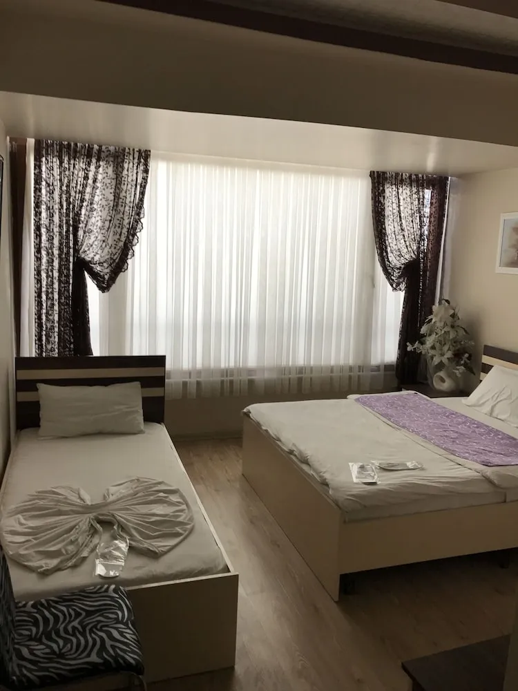 Standard Üç Kişilik Oda