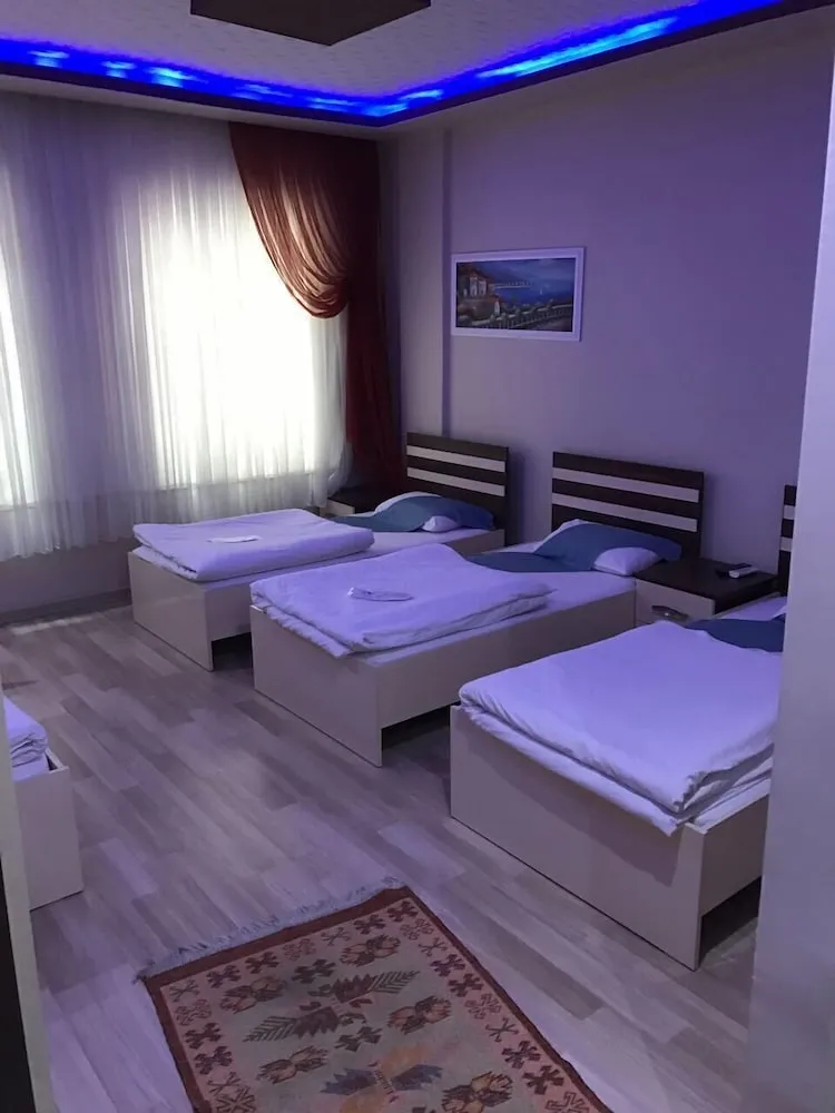 Standard Üç Kişilik Oda