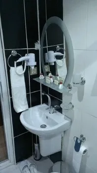 Ahranis Hotel