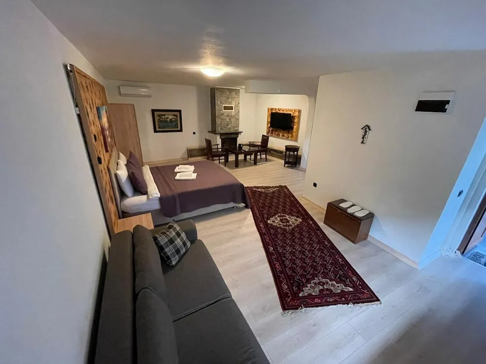 Comfort Oda, Özel Banyo, Havuz Manzaralı