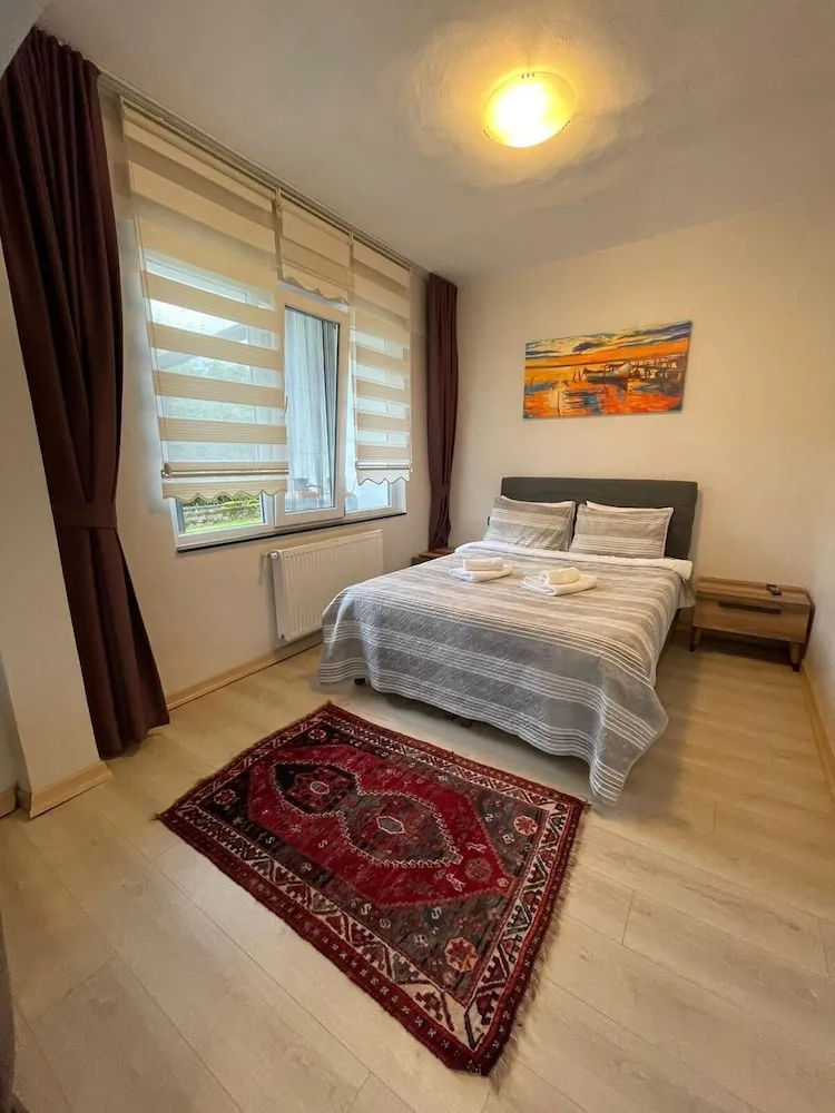 Basic Oda, 1 Yatak Odası, Sigara İçilmez, Bahçe Manzaralı