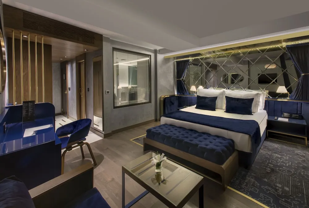 Penthouse, Suit Room with Sea View