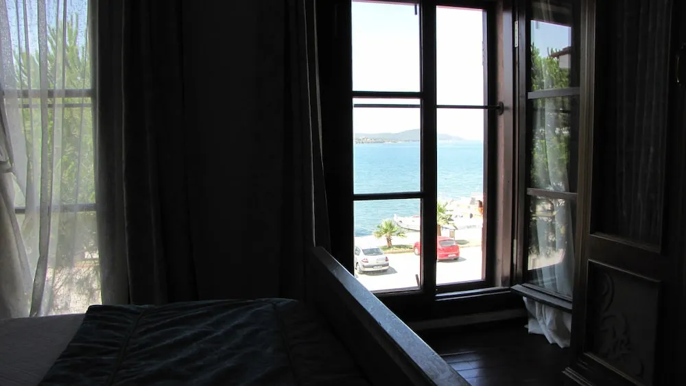 Standard Tek Büyük Yataklı Oda, Deniz Manzaralı, Denize Sıfır