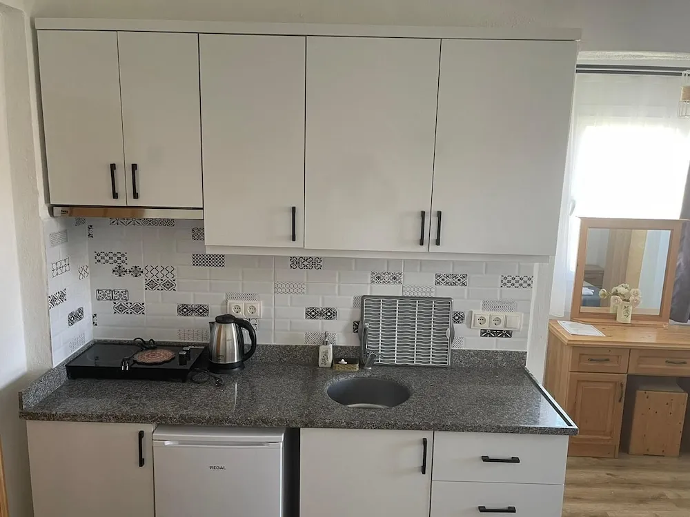 Standard Stüdyo, Sigara İçilmez, Bahçe Manzaralı