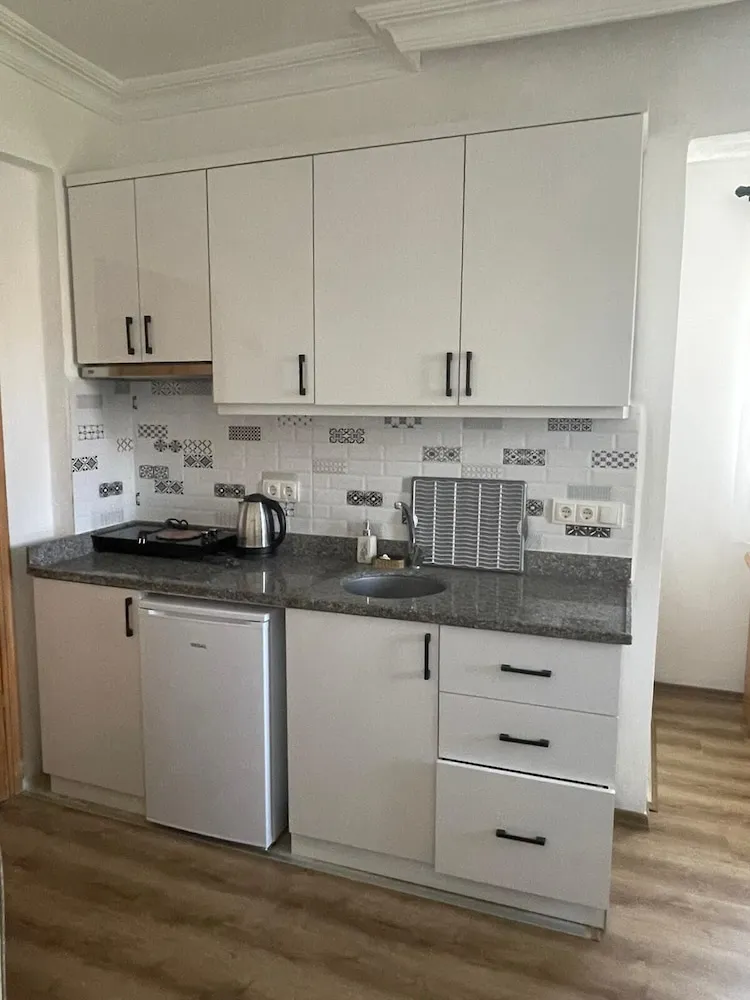 Standard Stüdyo, Sigara İçilmez, Bahçe Manzaralı