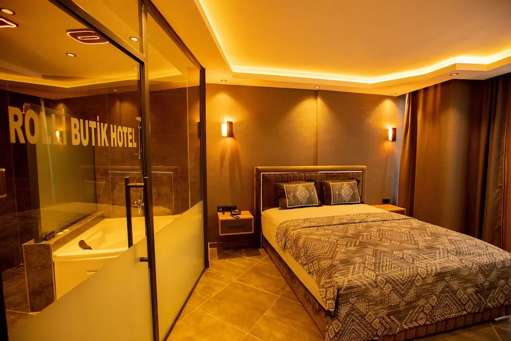 Luxury Oda