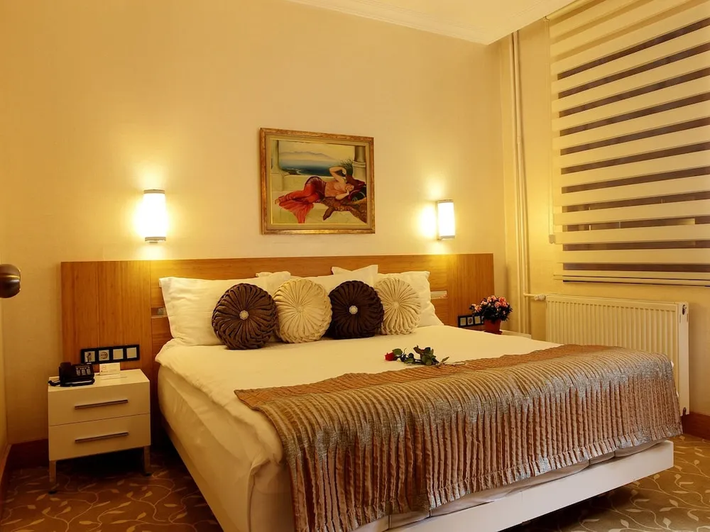 Deluxe Büyük Yataklı Tek Kişilik Oda