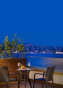 Port Bosphorus Hotel
