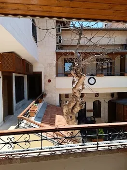 Gülten Hanım Konağı