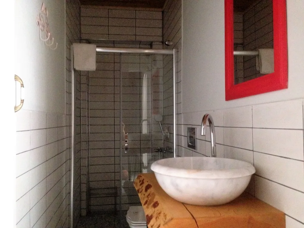 Standard Apart Daire, 1 Yatak Odası, Balkon, Kısmi Deniz Manzaralı