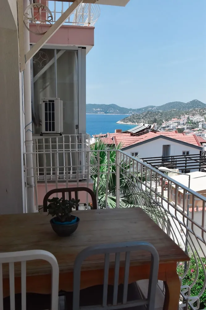 Standard Apart Daire, 1 Yatak Odası, Balkon, Kısmi Deniz Manzaralı