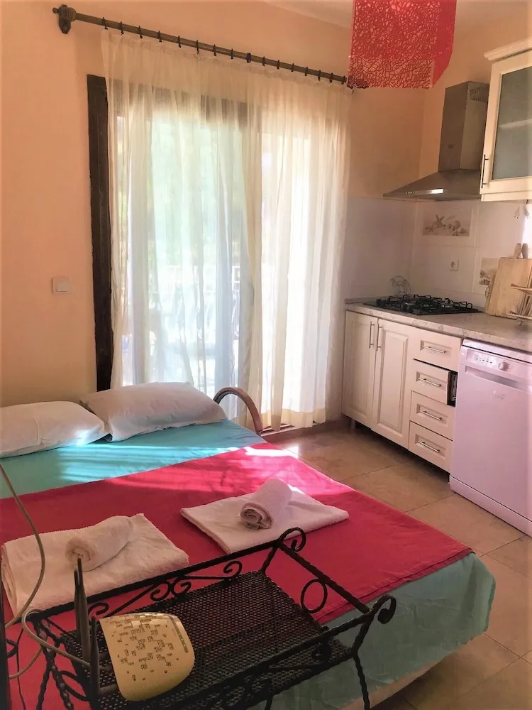 Standard Apart Daire, 1 Yatak Odası, Balkon, Kısmi Deniz Manzaralı
