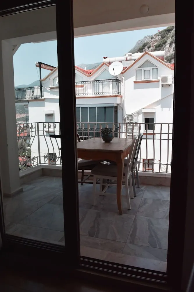 Standard Apart Daire, 1 Yatak Odası, Balkon, Kısmi Deniz Manzaralı