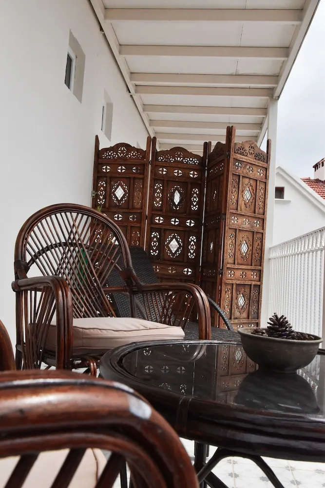 Design Tek Büyük Yataklı Oda, Deniz Manzaralı