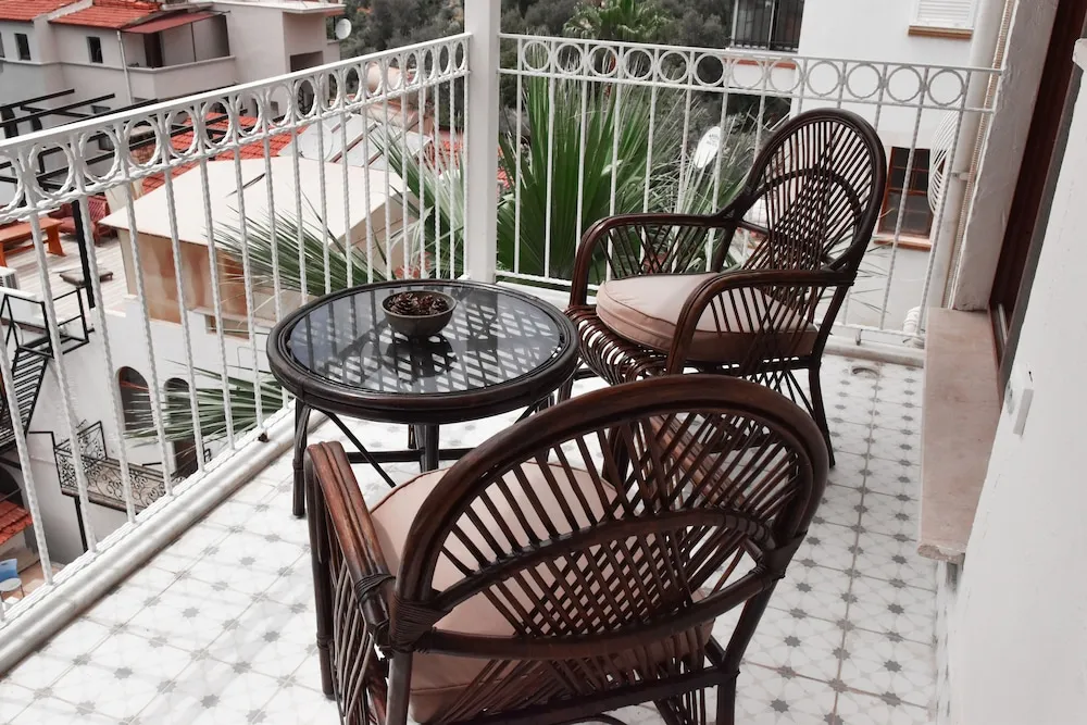 Design Tek Büyük Yataklı Oda, Deniz Manzaralı