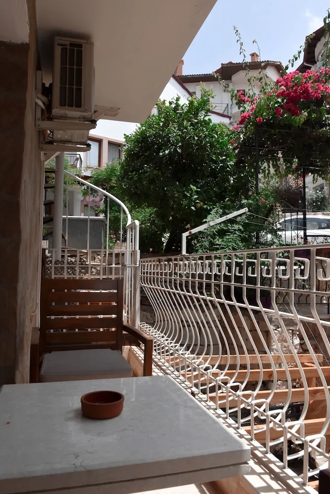 Standard Üç Kişilik Oda, Balkon