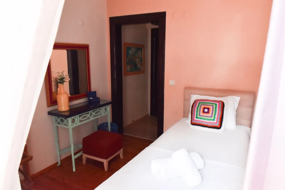 Standard Üç Kişilik Oda, Balkon