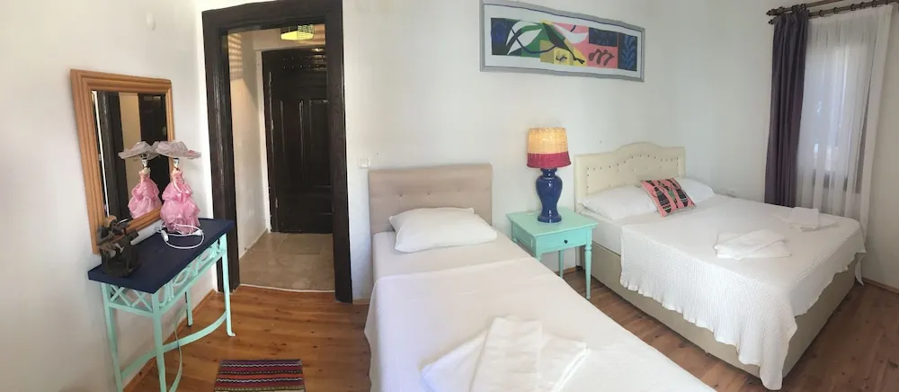Standard Üç Kişilik Oda, Balkon