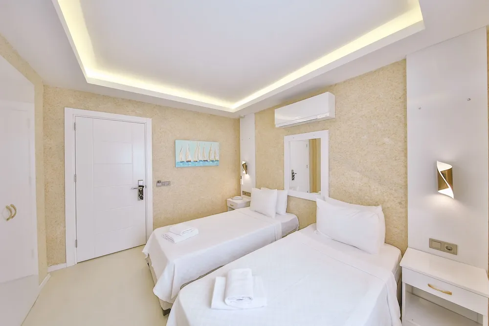 Economy İki Ayrı Yataklı Oda (No Balcony, No View, Facing Wall)