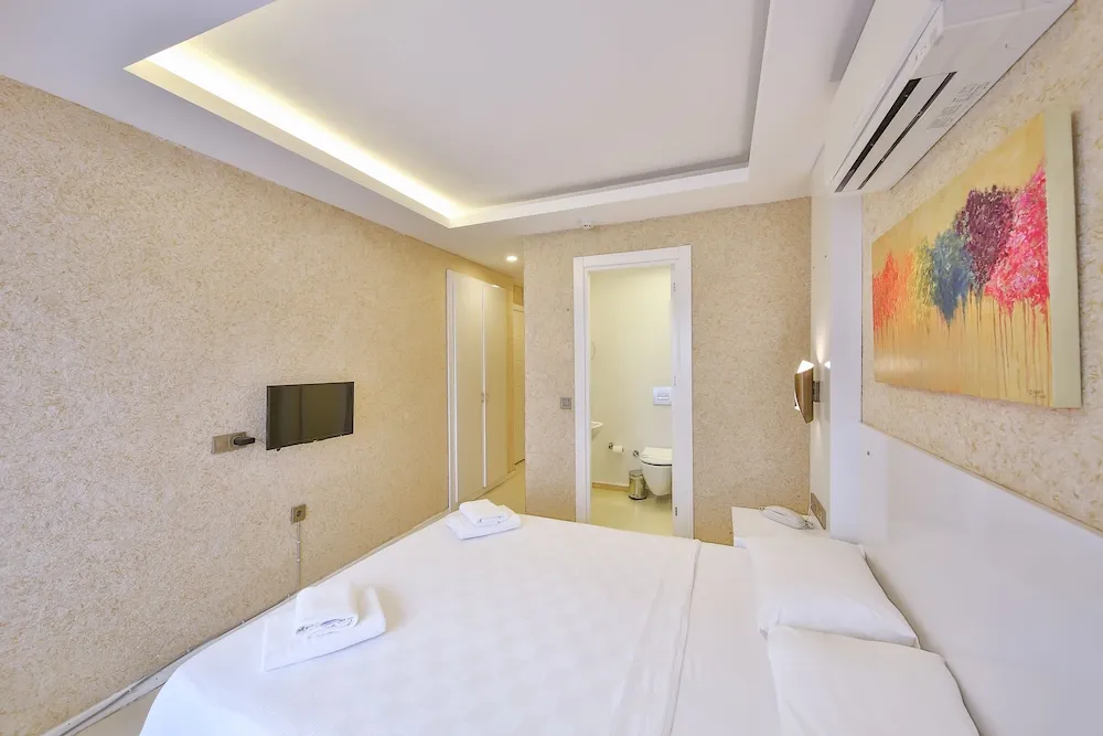 Tek Büyük Yataklı Oda, Balkon