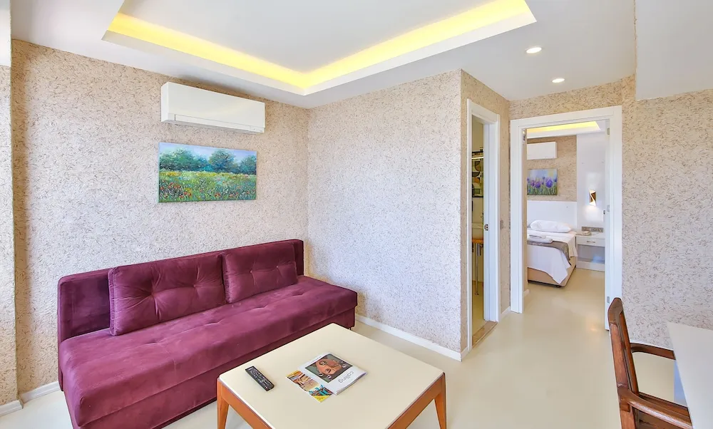 Family Oda, Balkon, Deniz Manzaralı