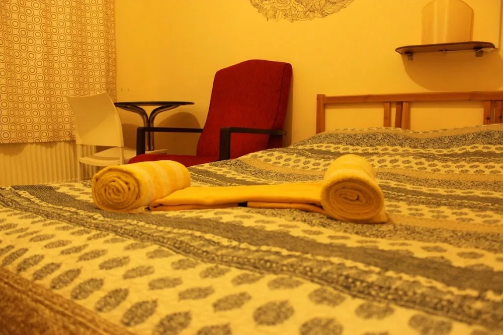 Oda, 1 Çift Kişilik Yatak