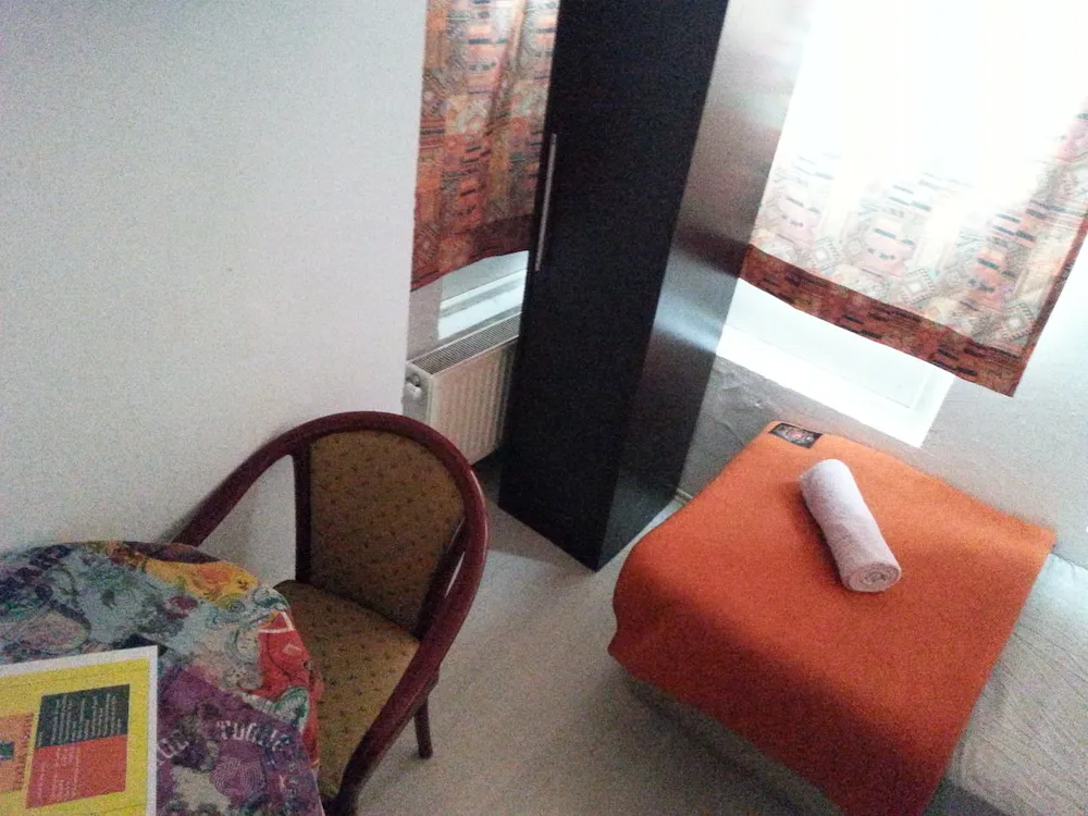 Basic Tek Kişilik Oda, Ortak Banyo (1 Single Bed)