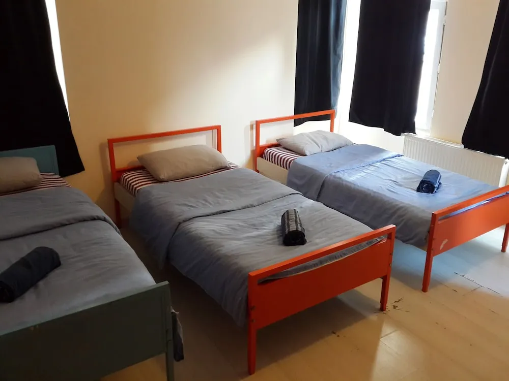 Paylasimli Oda, Sadece Bayanlar icin, Paylasimli Banyolu, Maksimum 3 Kisi