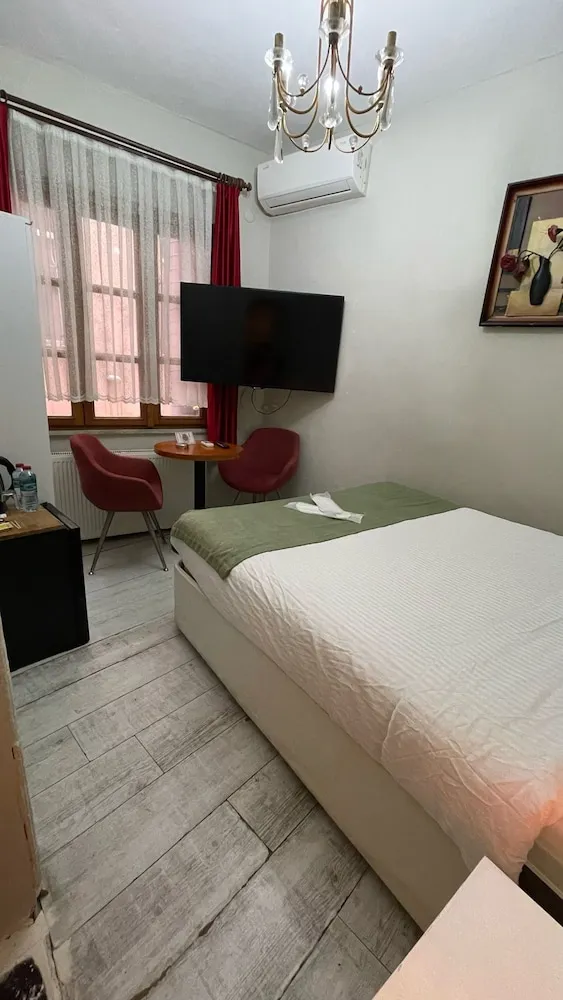 Economy Tek Büyük Yataklı Oda