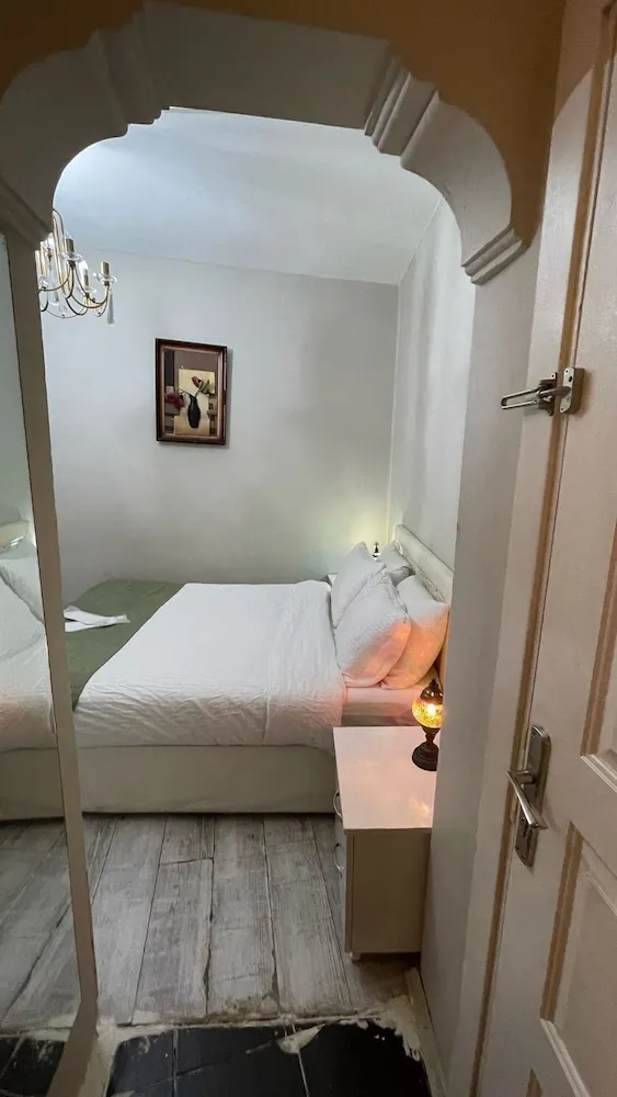 Economy Tek Büyük Yataklı Oda