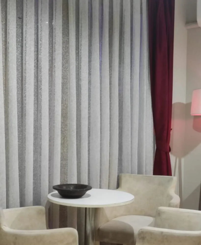 Honeymoon Tek Büyük Yataklı Oda