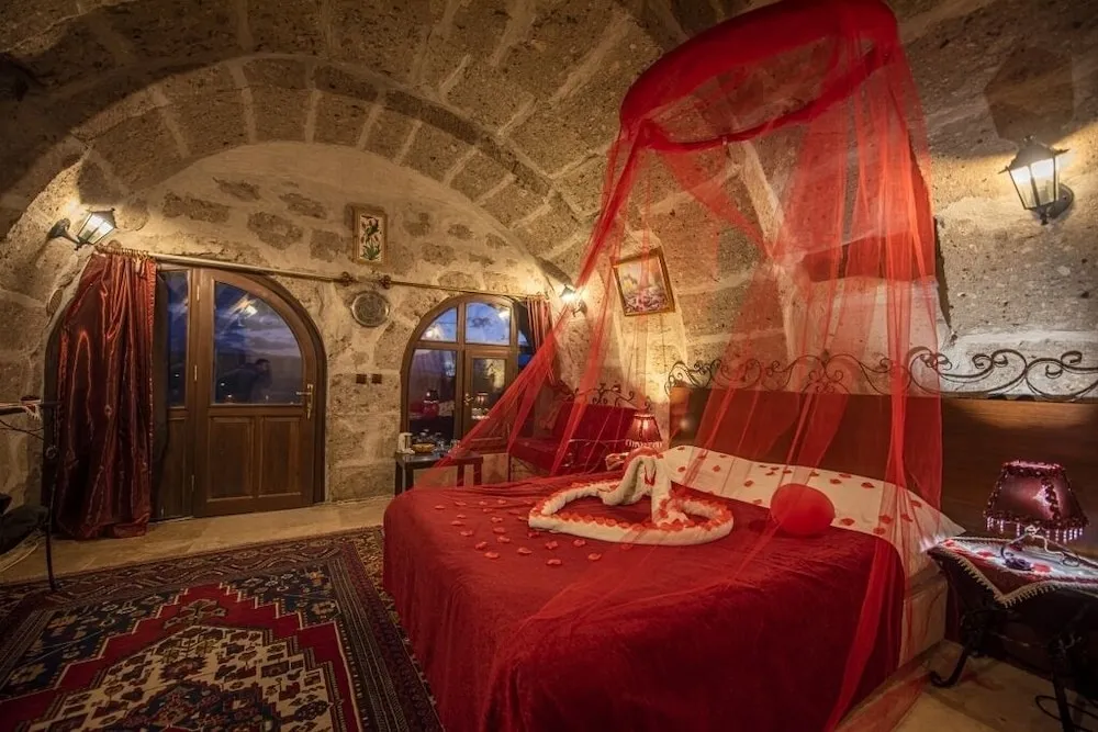 Traditional Üç Kişilik Oda