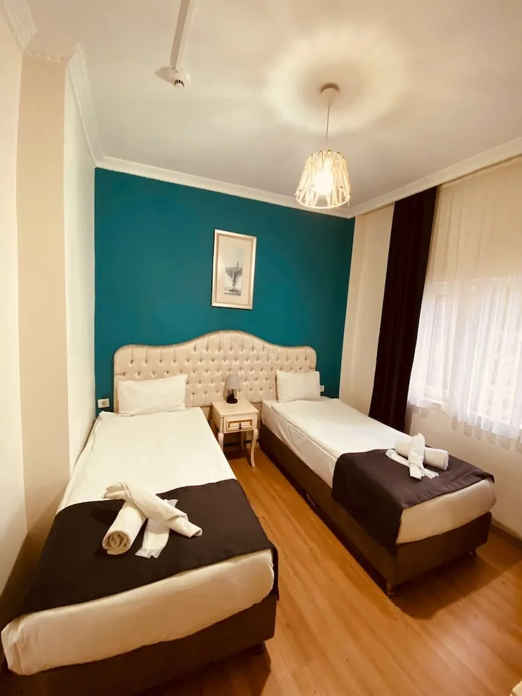 Standard Tek Büyük veya İki Ayrı Yataklı Oda