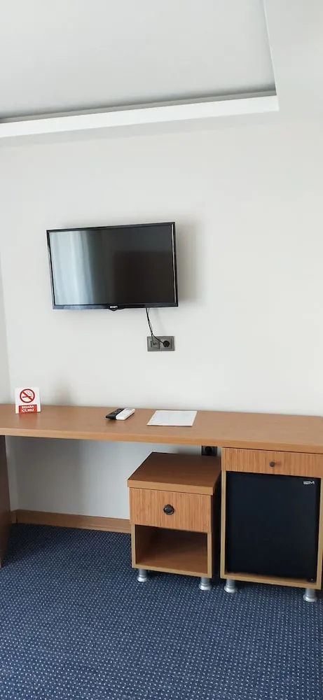 Comfort Üç Kişilik Oda, Birden Çok Yatak, Balkon, Şehir Manzaralı