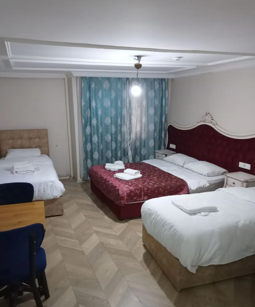 Deluxe Dört Kişilik Oda