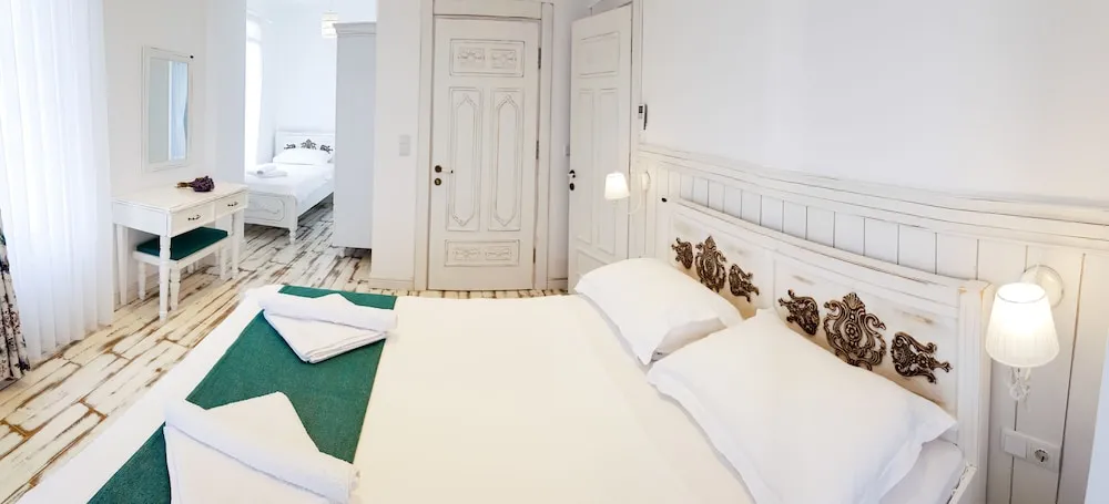 Deluxe Üç Kişilik Oda, Deniz Manzaralı, Denize Bakan