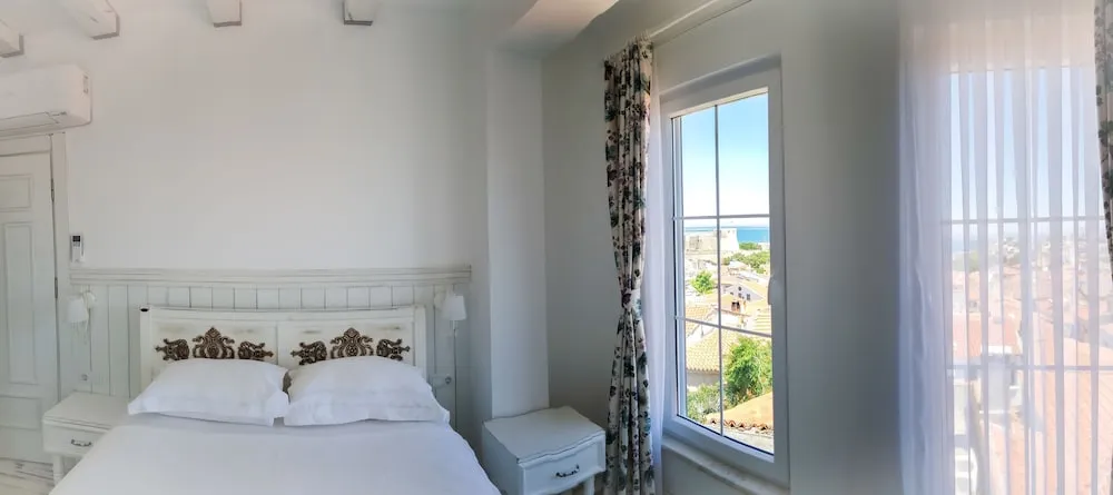 Deluxe Üç Kişilik Oda, Deniz Manzaralı, Denize Bakan