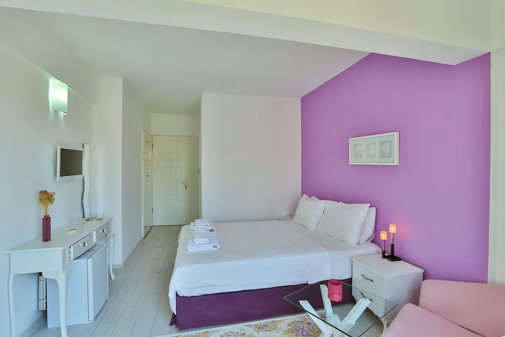 Tek Büyük veya İki Ayrı Yataklı Oda