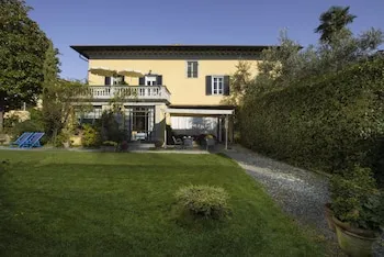 Al Porto di Lucca B&B