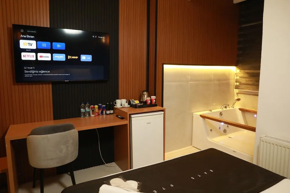 Deluxe Tek Büyük Yataklı Oda, Küvet