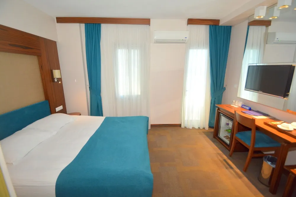 Comfort Tek Büyük Yataklı Oda
