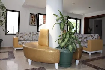 Bronze Hotel