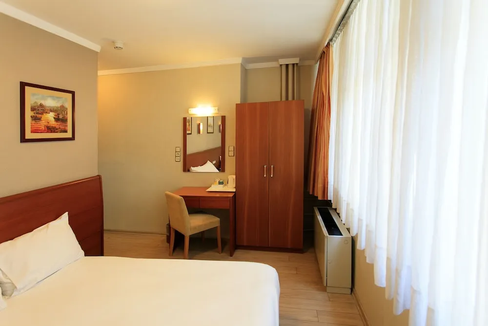 Standard Tek Büyük veya İki Ayrı Yataklı Oda, 1 Yatak Odası, Şehir Manzaralı