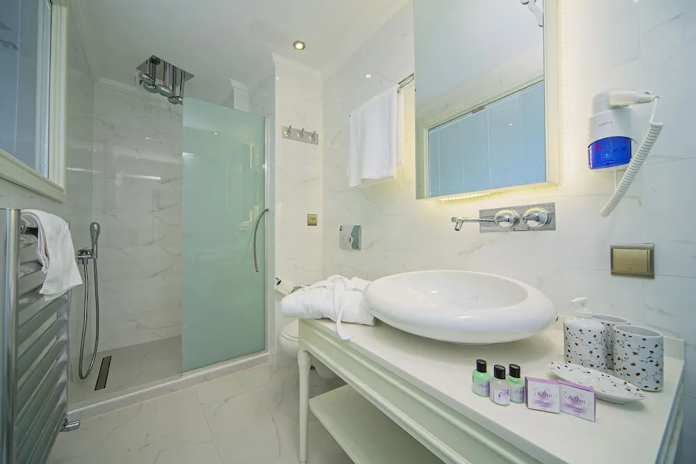 Luxury Apartment, 1 Bedroom, Sea View (Balcony) ''Annex''