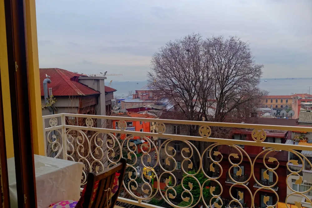 Luxury Apartment, 1 Bedroom, Sea View (Balcony) ''Annex''