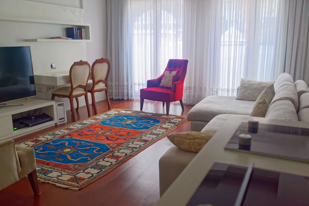 Luxury Apartment, 1 Bedroom, Sea View (Balcony) ''Annex''