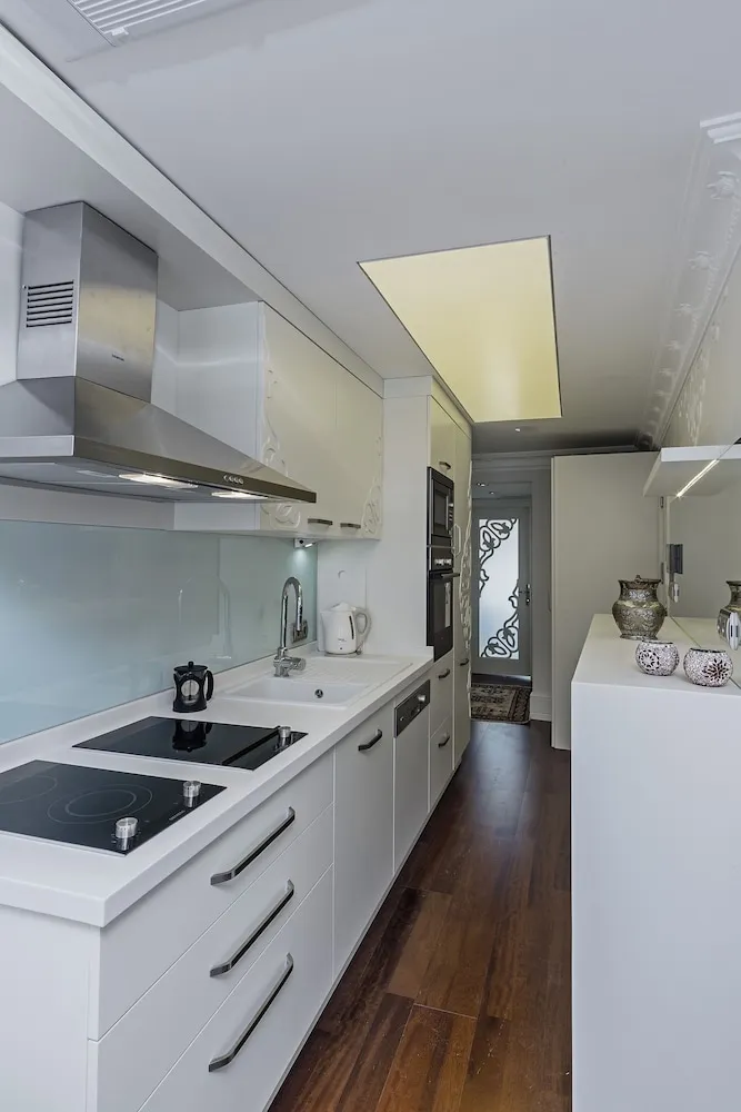 Luxury Apartment, 1 Bedroom, Balcony ''Annex''