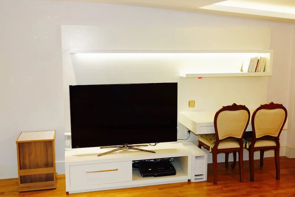 Luxury Apartment, 1 Bedroom, Balcony ''Annex''