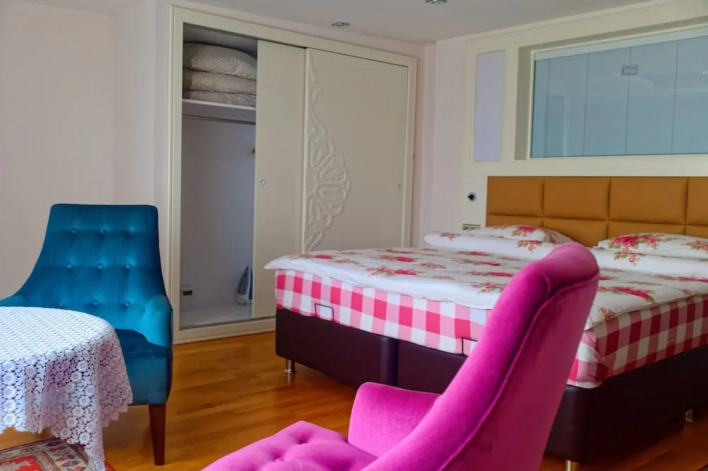 Luxury Apartment, 1 Bedroom, Balcony ''Annex''