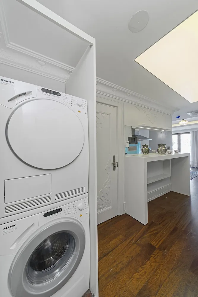 Luxury Apartment, 1 Bedroom, Kitchen, Garden ''Annex''
